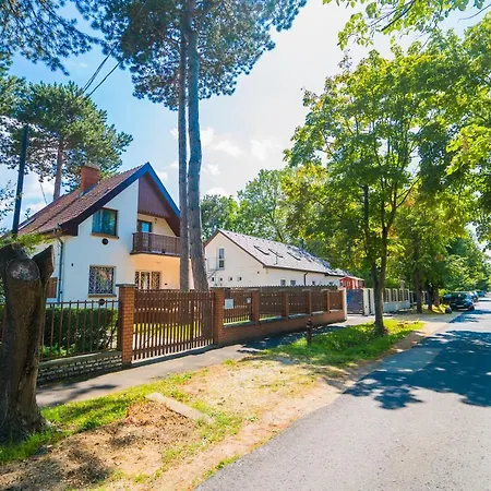 Fenyves * Siófok
