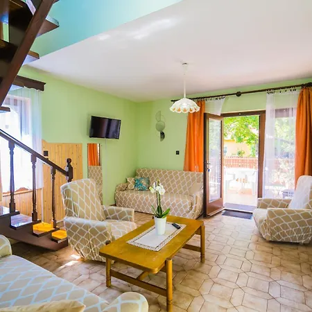 Apartamento Fenyves *